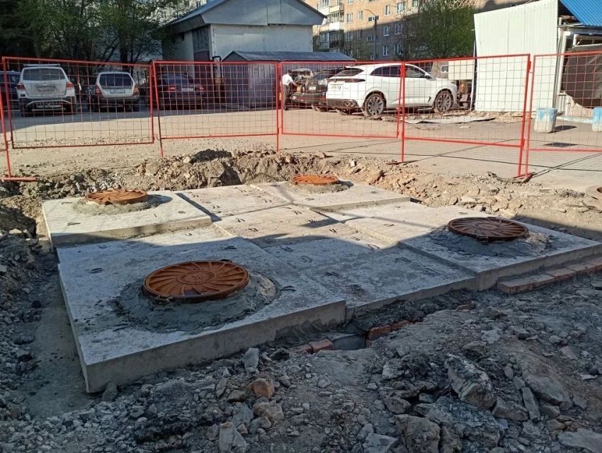 В Барнауле продолжается активный ремонт тепловых камер с заменой железобетонных перекрытий 
