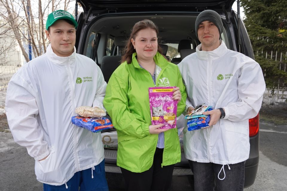 Энергетики СГК помогли приюту для бездомных животных