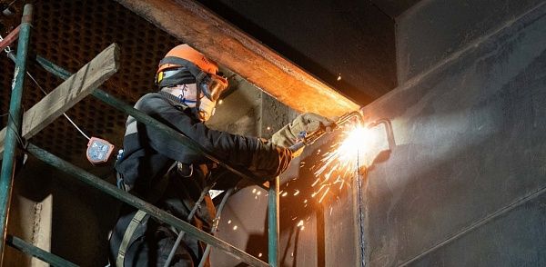 На Новосибирской ТЭЦ-3 монтируют новые секции воздухоподогревателя